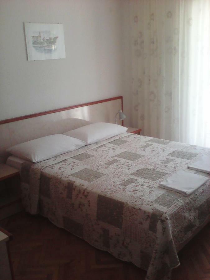 Apartmani Ivona 포드고라 외부 사진
